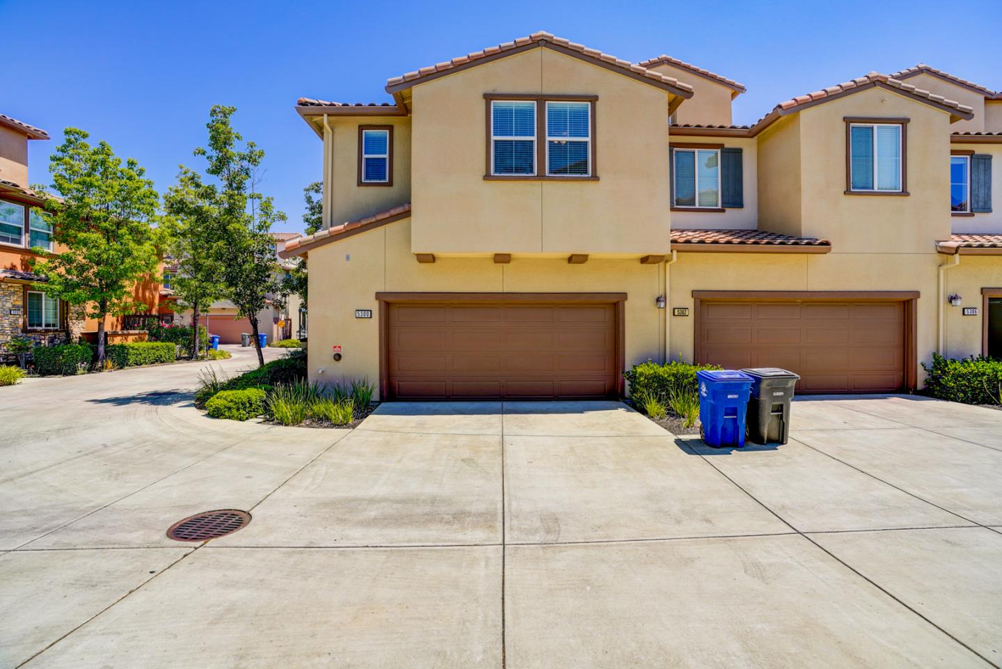 5300 Fioli Loop San Ramon, CA 94582 - Photo 2 of 38 Gallery Image 2