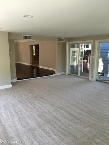 564 Lincoln Road Grosse Pointe, MI 48230 - Photo 12 of 38 Family Room