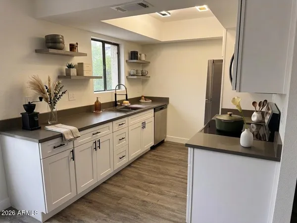 $174,900 | 3119 West Cochise Drive, Unit 231, Phoenix, AZ 85051