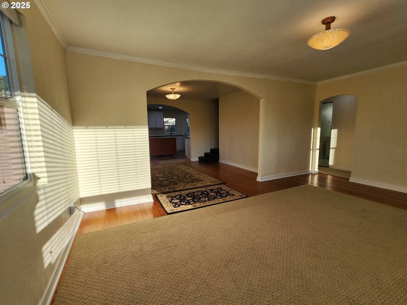 928 Oregon Street Port Orford, OR 97465 - Photo 11 of 32 Living Room