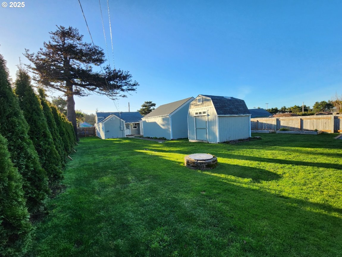 928 Oregon Street Port Orford, OR 97465 - Photo 6 of 32 Backyard