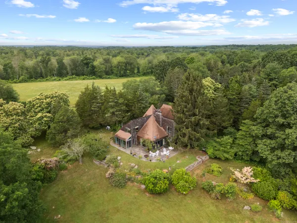 $2,950,000 | 55 A Anna Farm Road West, North Stonington, CT 06359