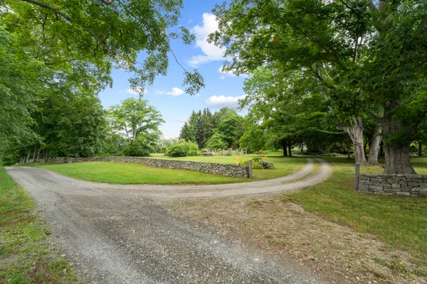 $2,950,000 | 55 A Anna Farm Road West, North Stonington, CT 06359