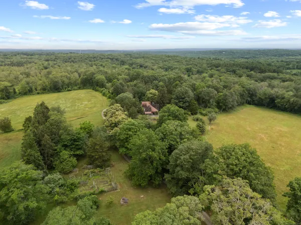 $2,950,000 | 55 A Anna Farm Road West, North Stonington, CT 06359