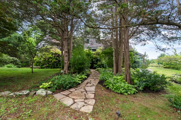 $2,950,000 | 55 A Anna Farm Road West, North Stonington, CT 06359