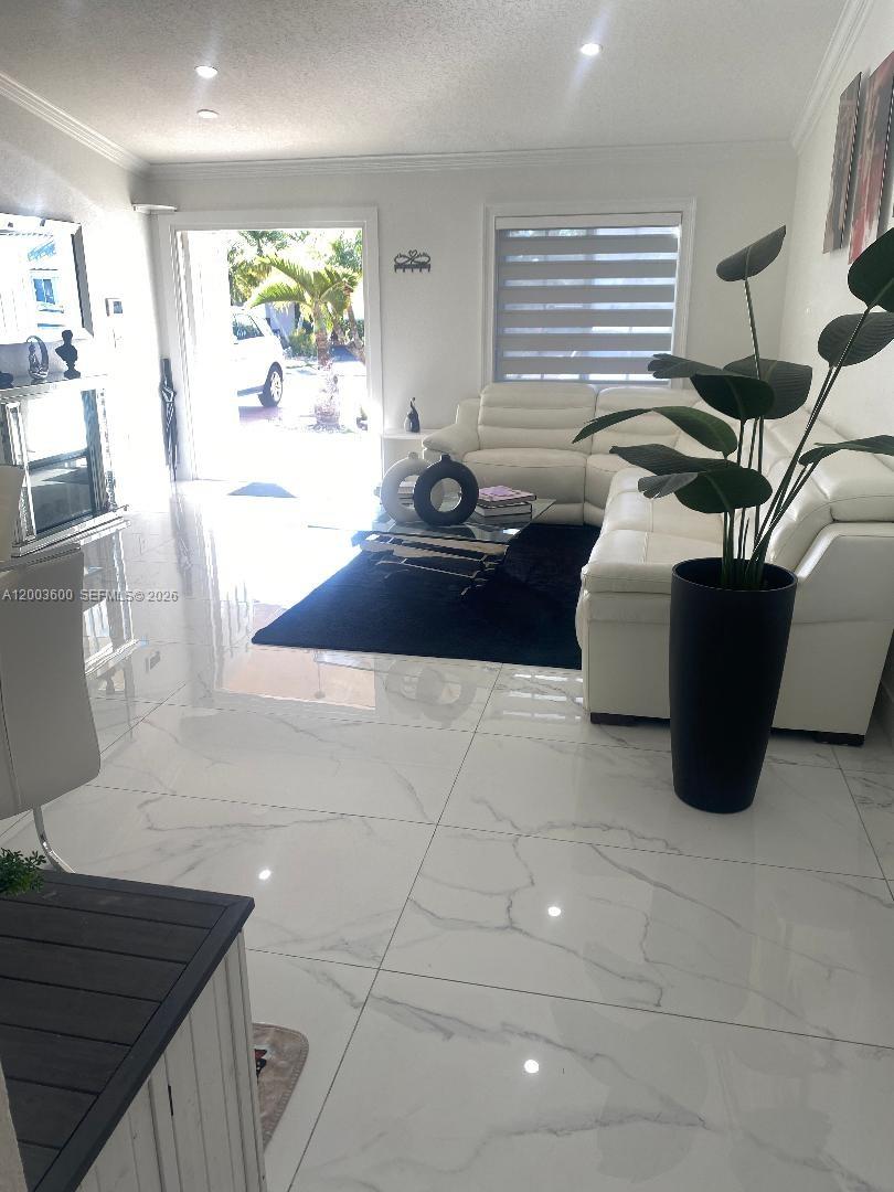 17075 Southwest 145th Avenue Miami, FL 33177 - Photo 3 of 11