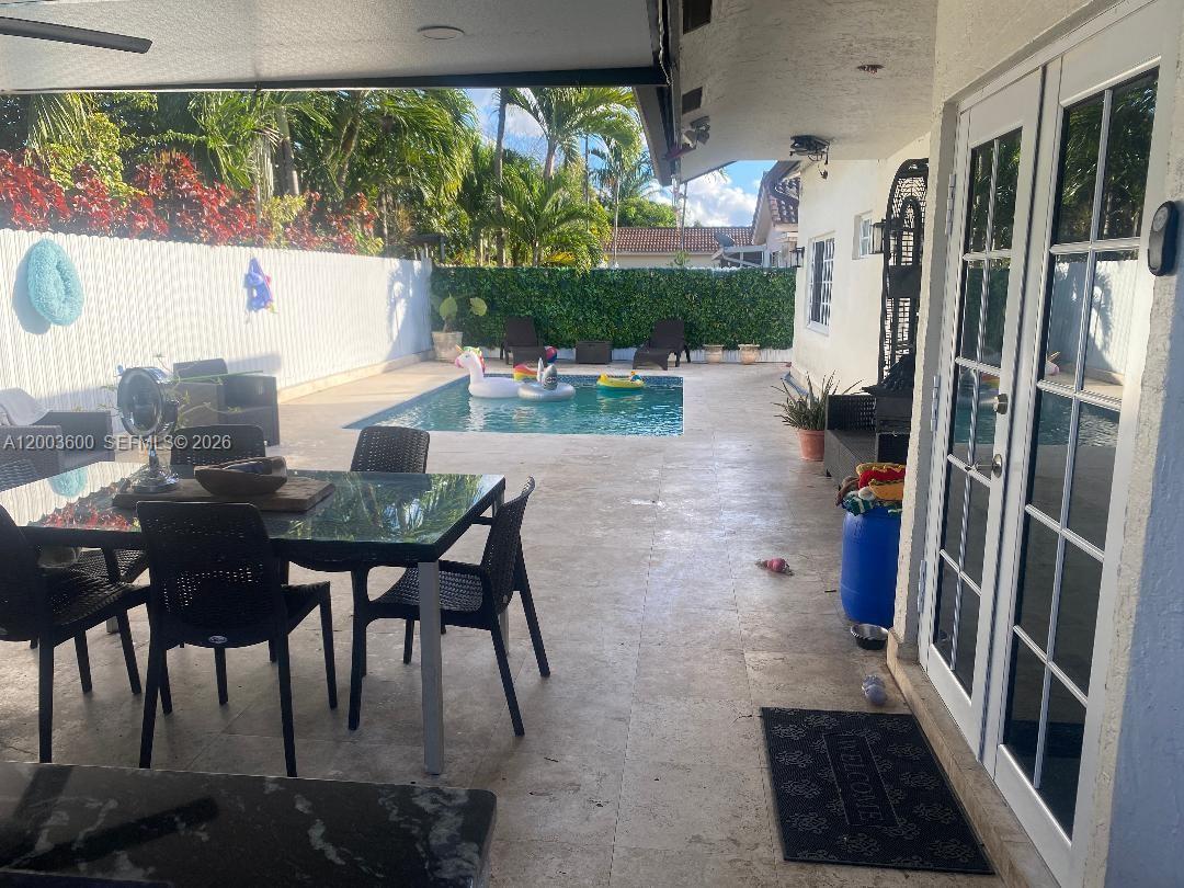 17075 Southwest 145th Avenue Miami, FL 33177 - Photo 10 of 11