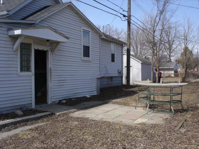 3151 Harrison Avenue Rochester, MI 48307 - Photo 22 of 28 021 (3).jpg