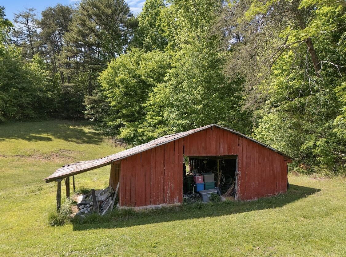 637 Miller Road Pikeville, TN 37367 - Photo 4 of 9 733B6C83-2D71-43EC-A0C3-3BAB50728E81_1_2