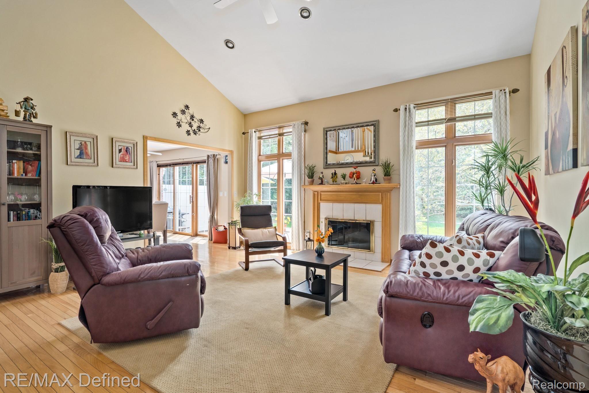 1337 Lomas Verdes Rochester, MI 48306 - Photo 4 of 37 1337-Lomas-Verdes-12.jpg
