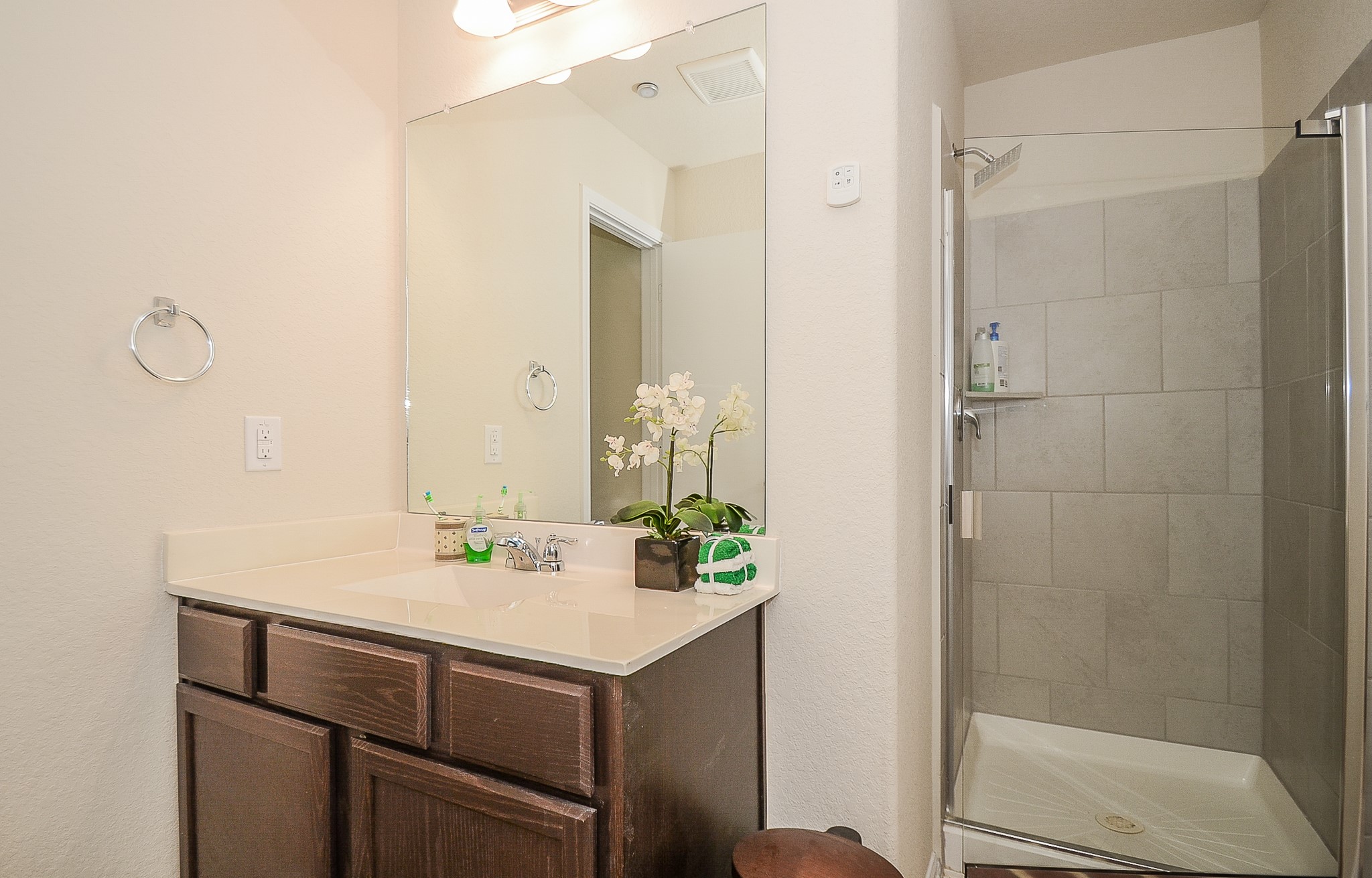 3027 Narrow Stream Way Katy, TX 77493 - Photo 17 of 32 First floor, full bath, with walk-in shower