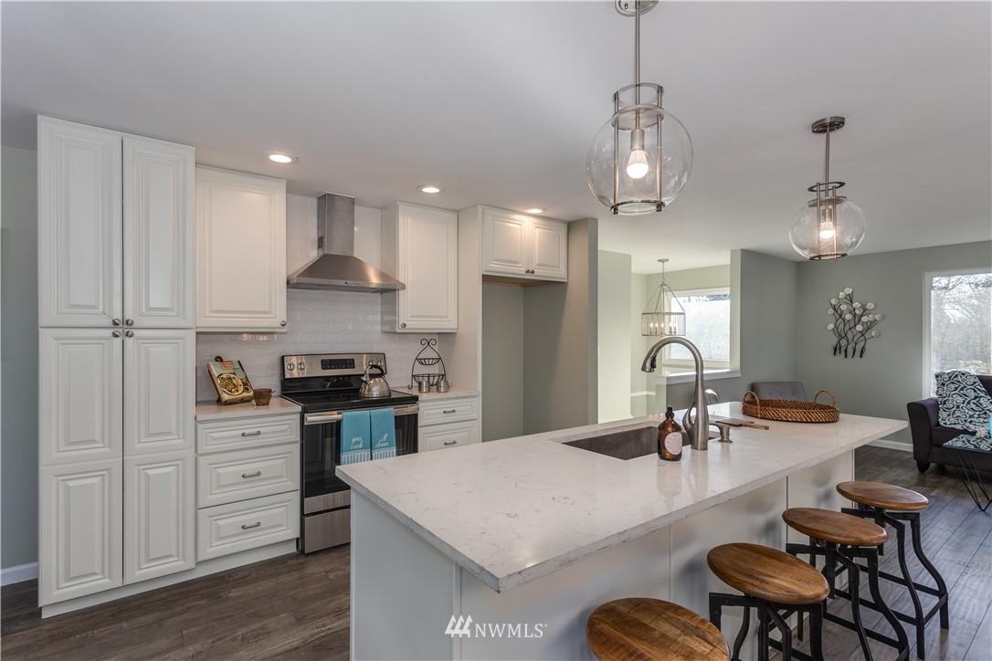 11922 Northeast 159th Street Bothell, WA 98011 - Photo 6 of 19 Gallery Image 6