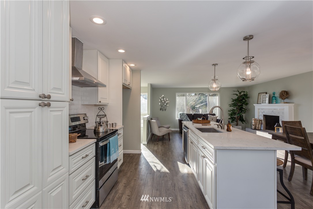 11922 Northeast 159th Street Bothell, WA 98011 - Photo 7 of 19 Gallery Image 7