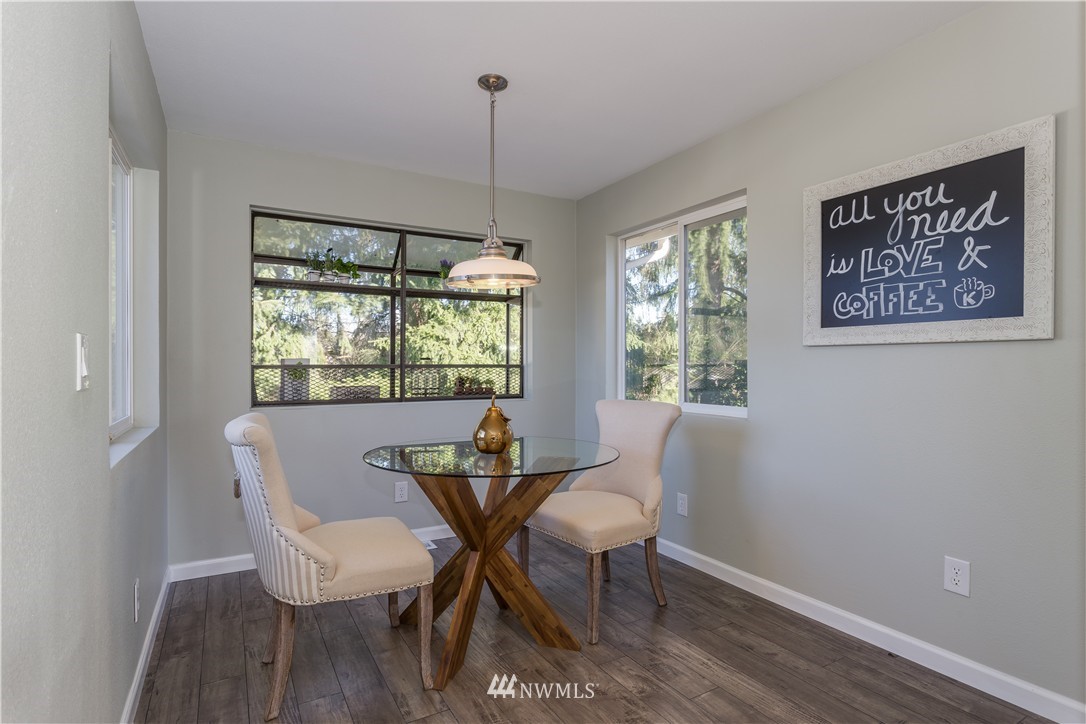 11922 Northeast 159th Street Bothell, WA 98011 - Photo 8 of 19 Gallery Image 8