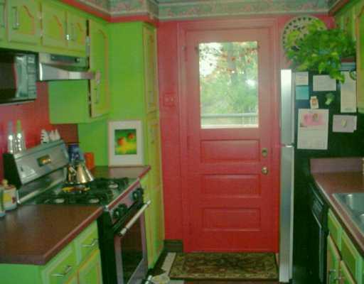 528 Haverhill Road Pittsburgh, PA 15228 - Photo 3 of 5 Kitchen.