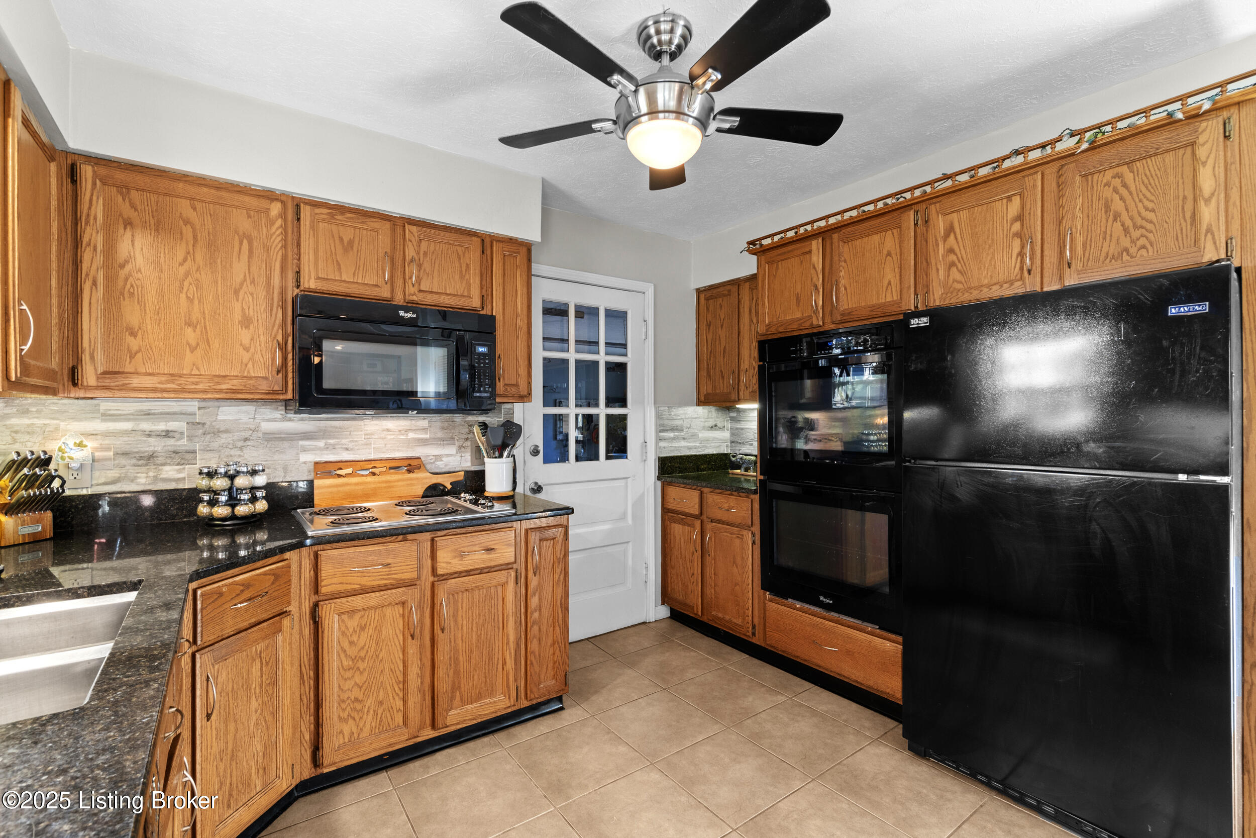 6614 Hollow Tree Road Louisville, KY 40228 - Photo 20 of 56 DSC07791