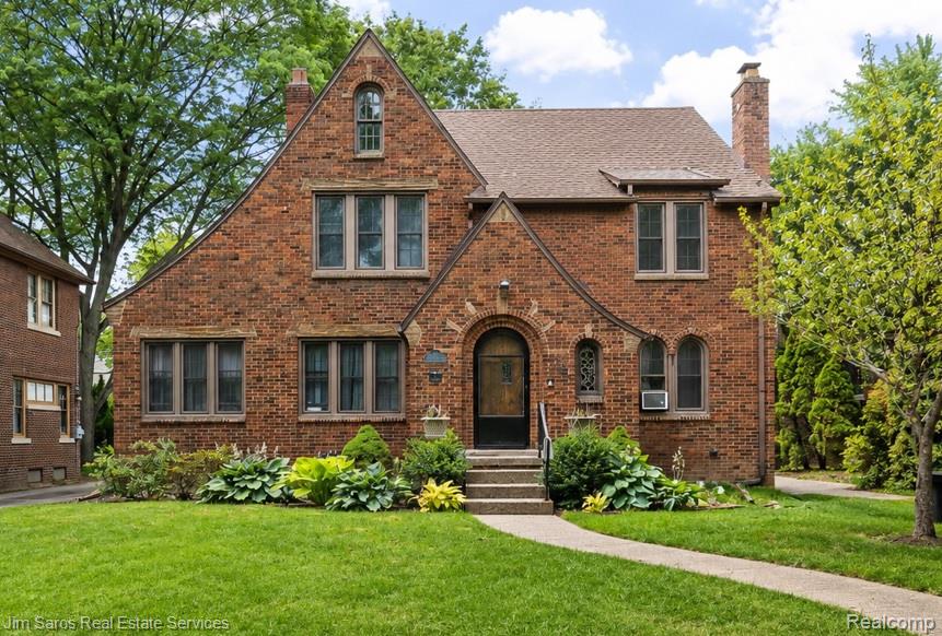 1421 Yorkshire Road Grosse Pointe, MI 48230 - Photo 1 of 29