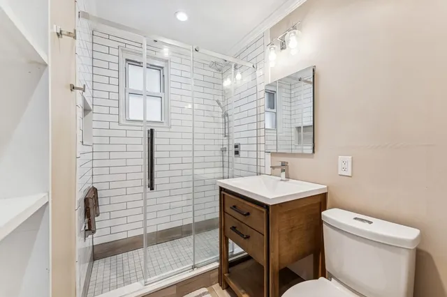 $279,000 | 241-20 Northern Boulevard, Unit 2B | Douglaston