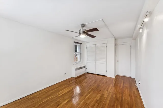 $279,000 | 241-20 Northern Boulevard, Unit 2B | Douglaston