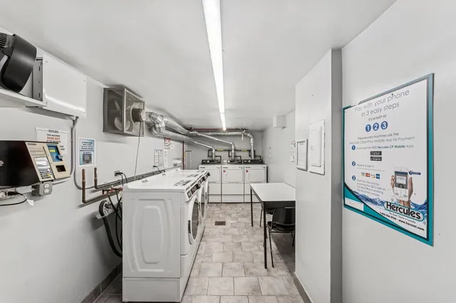 $279,000 | 241-20 Northern Boulevard, Unit 2B | Douglaston