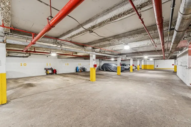 $279,000 | 241-20 Northern Boulevard, Unit 2B | Douglaston