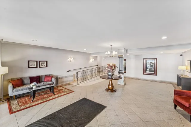 $279,000 | 241-20 Northern Boulevard, Unit 2B | Douglaston