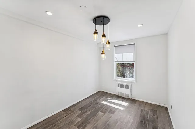 $279,000 | 241-20 Northern Boulevard, Unit 2B | Douglaston