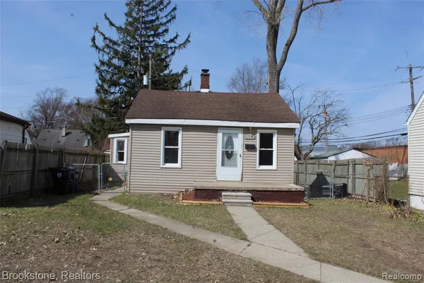 $110,000 | 18869 Indian, Redford, MI 48240