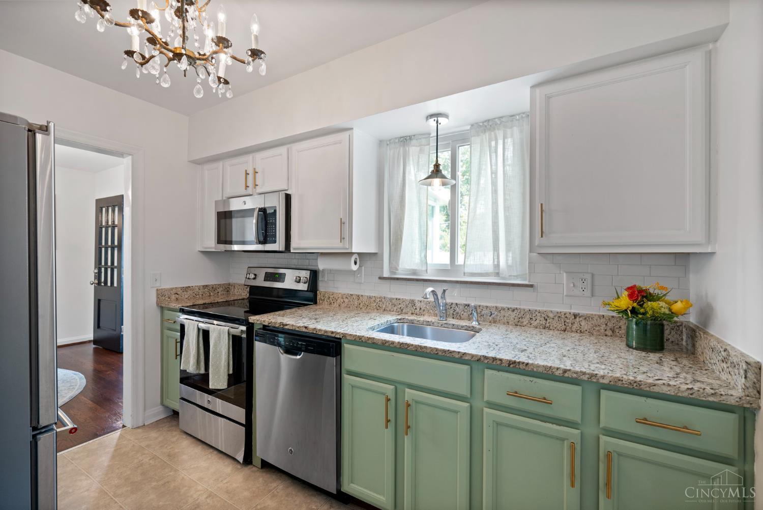7212 Garden Road Cincinnati, OH 45236 - Photo 9 of 26 Gallery Image 9