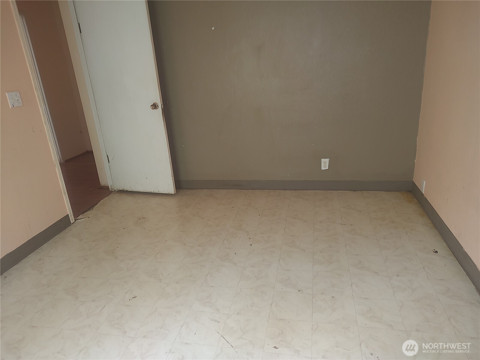 416 Main Street Vader, WA 98593 - Photo 10 of 24