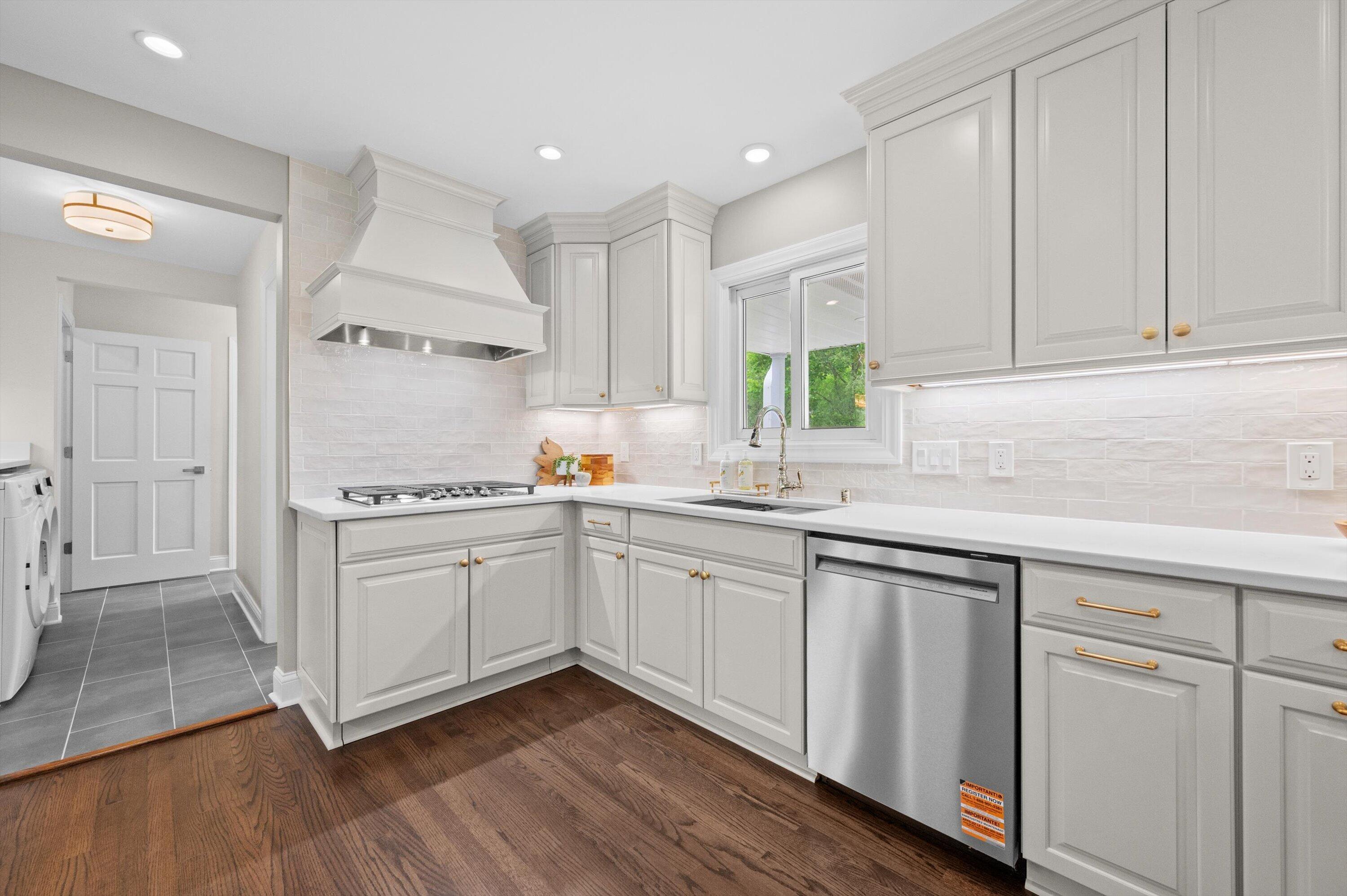 850 North Janacek Road Brookfield, WI 53045 - Photo 11 of 44 Updated kitchen