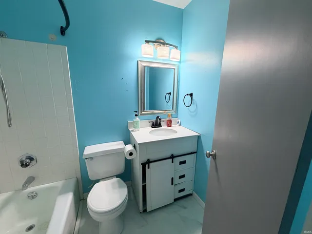 $279,000 | 1405 Kenwood Drive, Bluffton, IN 46714