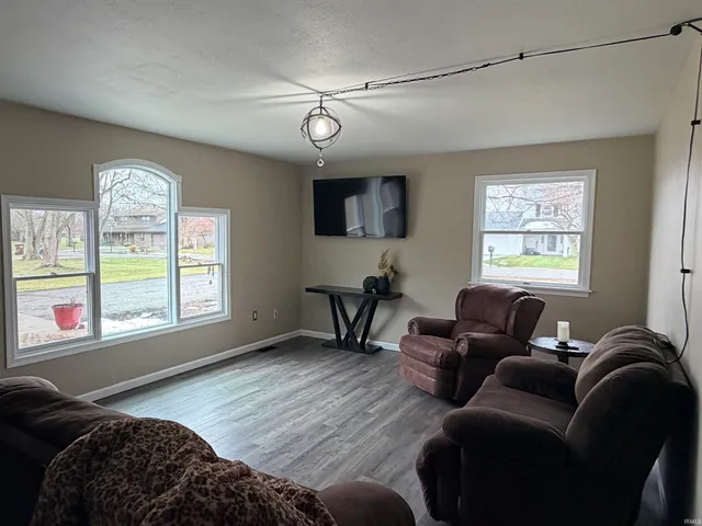 $279,000 | 1405 Kenwood Drive, Bluffton, IN 46714