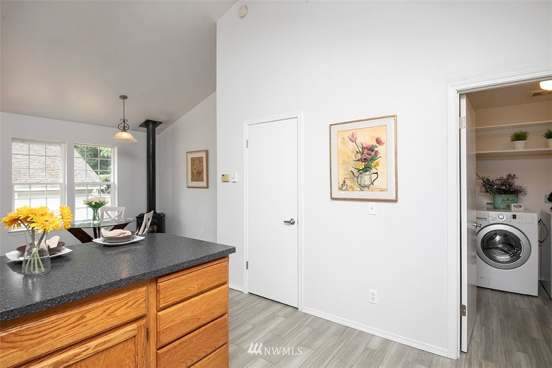 8016 Maple Point Drive Clinton, WA 98236 - Photo 23 of 30 Gallery Image 23