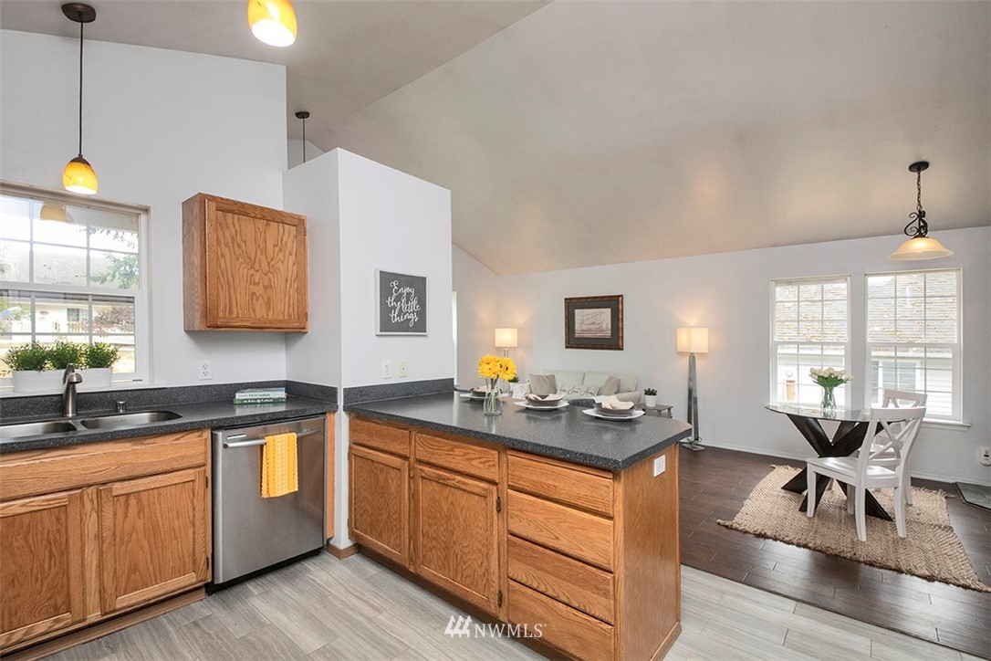 8016 Maple Point Drive Clinton, WA 98236 - Photo 10 of 30 Gallery Image 10