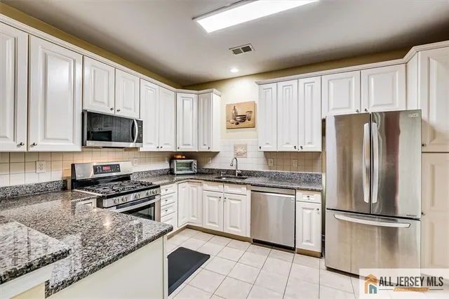 $629,900 | 30 Amber Drive, Old Bridge, NJ 08857