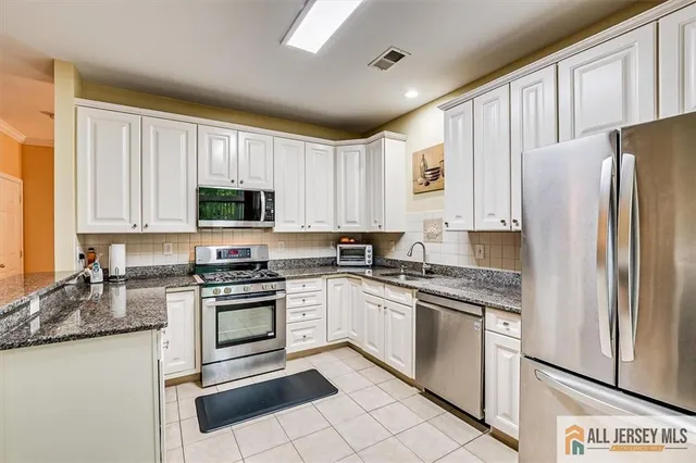 $629,900 | 30 Amber Drive, Old Bridge, NJ 08857