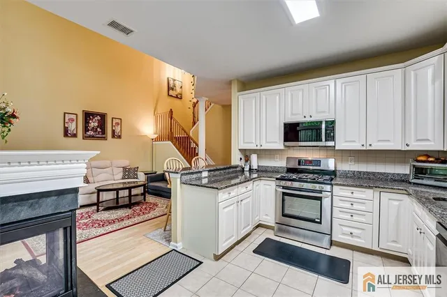 $629,900 | 30 Amber Drive, Old Bridge, NJ 08857