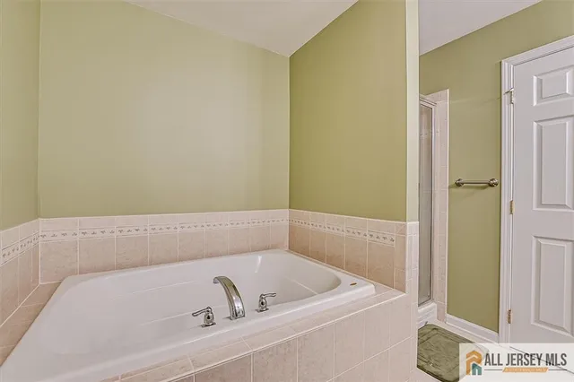 $629,900 | 30 Amber Drive, Old Bridge, NJ 08857