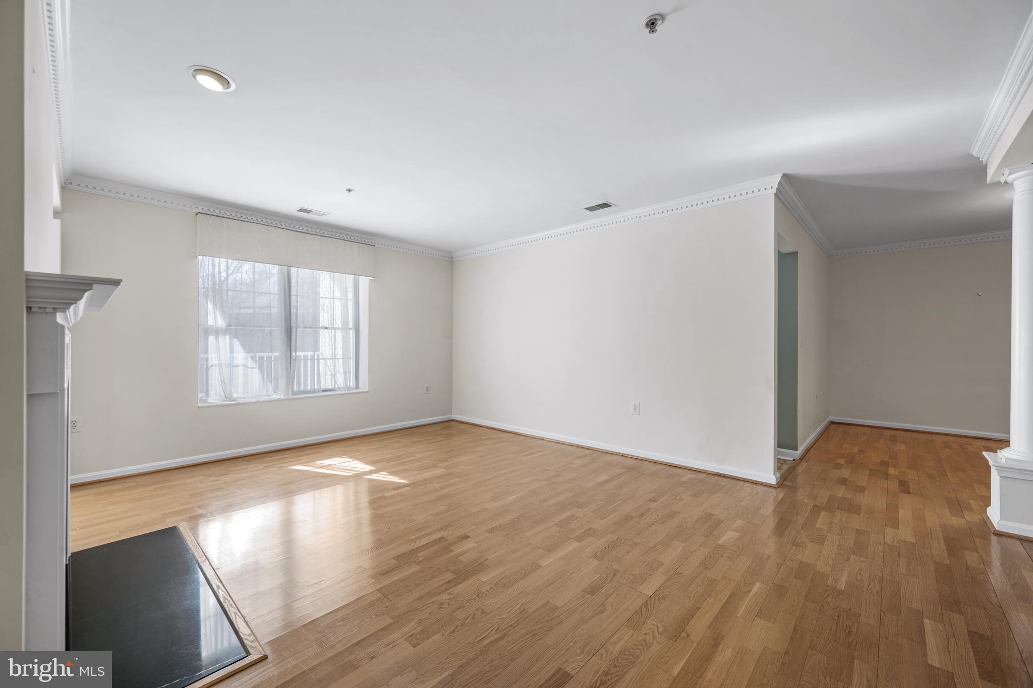 12021 Tralee Road, Unit 401 Lutherville-Timonium, MD 21093 - Photo 18 of 36 Living Room