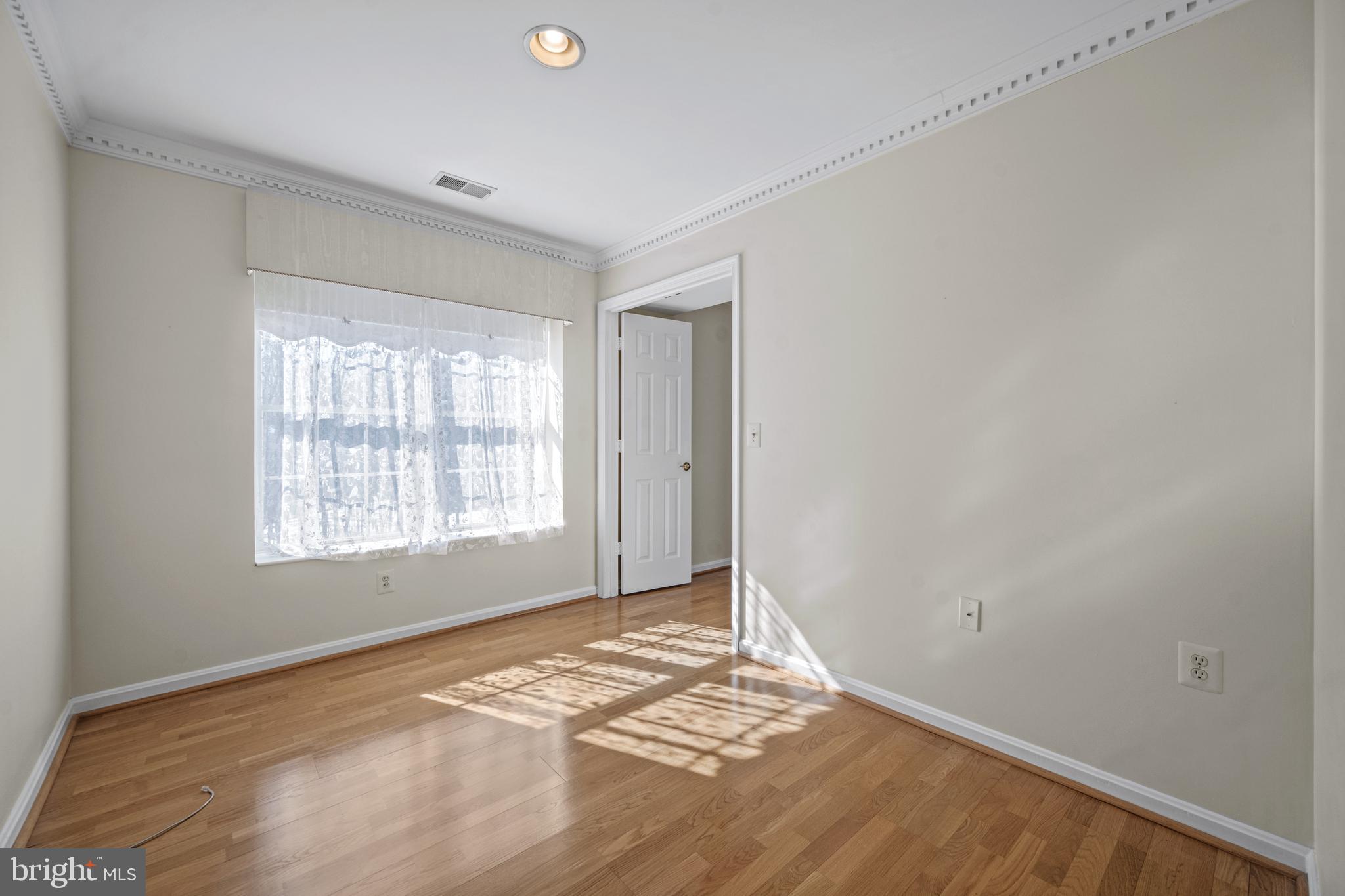 12021 Tralee Road, Unit 401 Lutherville-Timonium, MD 21093 - Photo 19 of 36 Bedroom 1