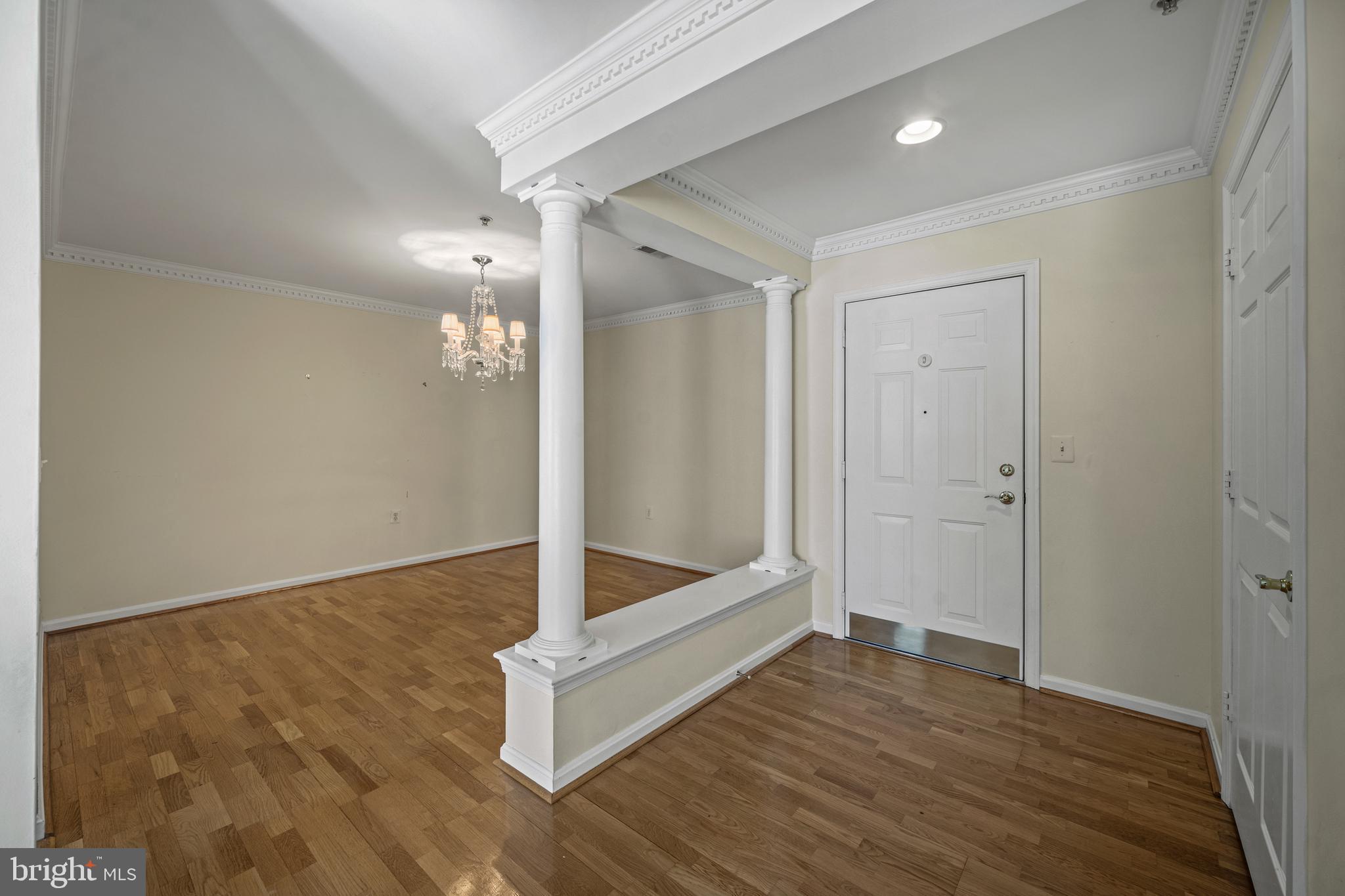 12021 Tralee Road, Unit 401 Lutherville-Timonium, MD 21093 - Photo 3 of 36 Entry Foyer