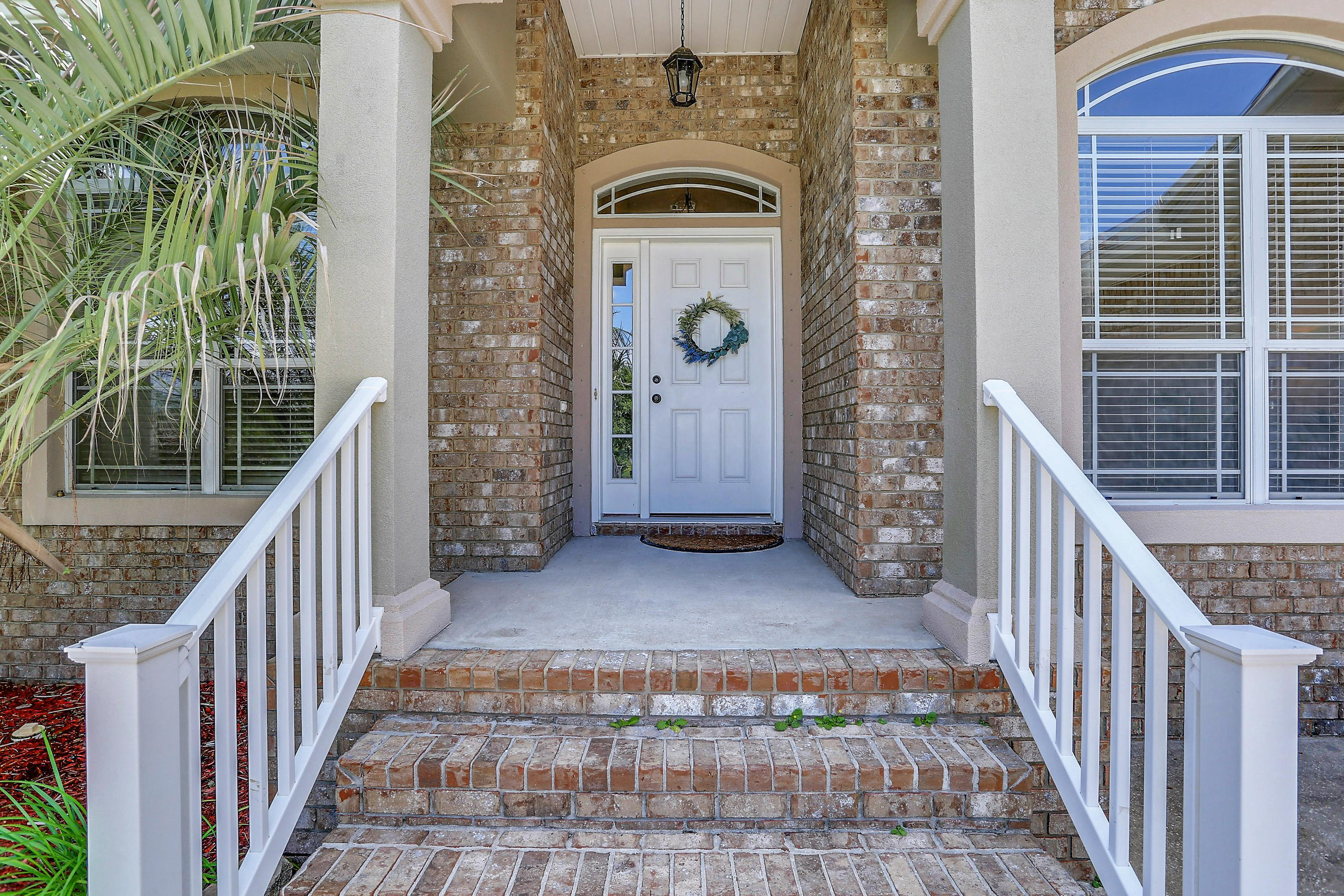 202 Pinque Coat Court Crestview, FL 32536 - Photo 5 of 35 a view of a entrance