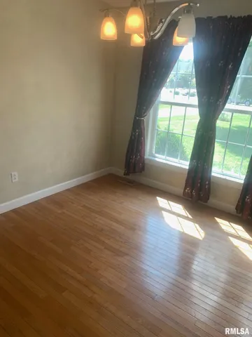 $344,000 | 1100 Heritage Drive, Jacksonville, IL 62650