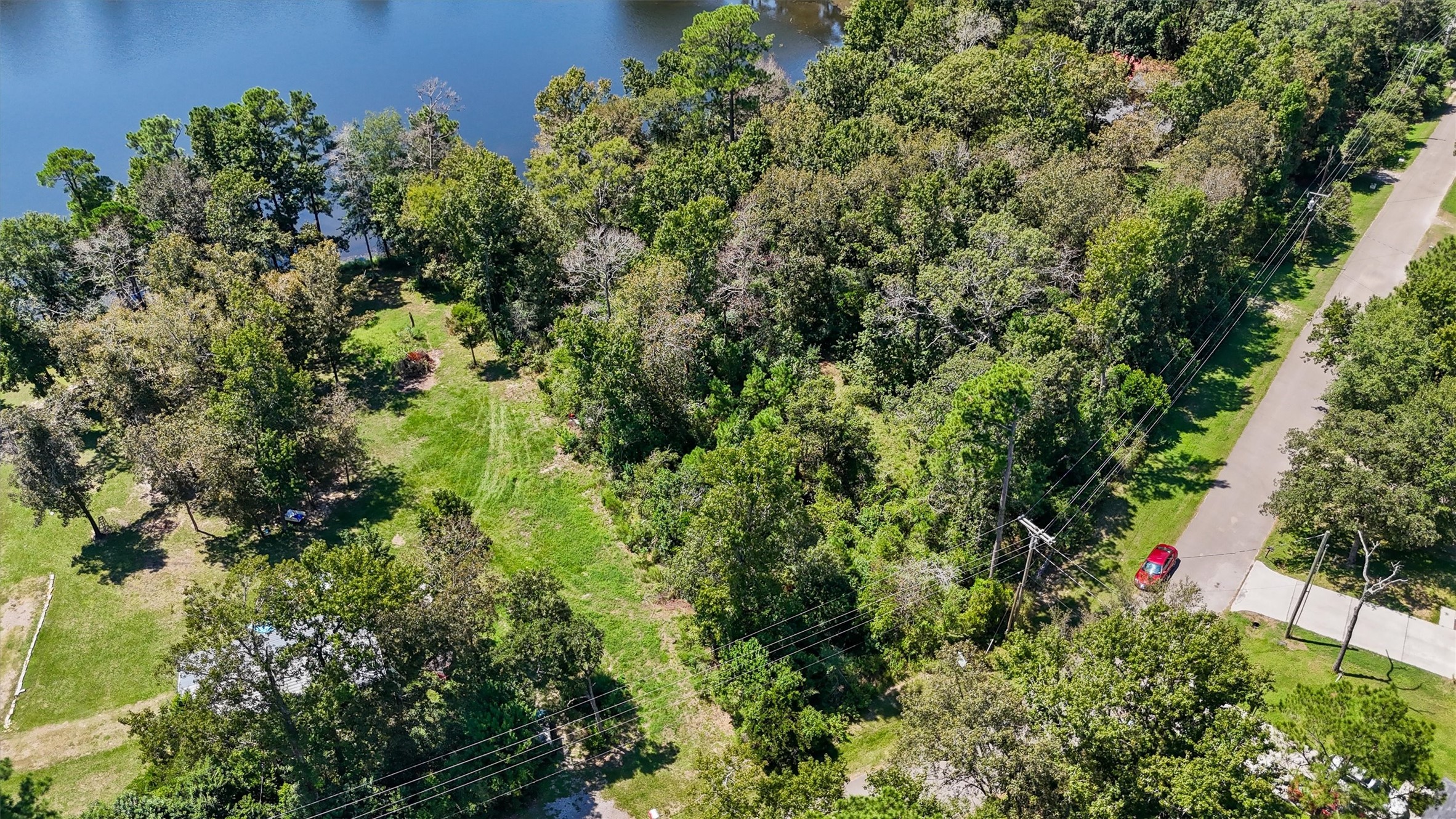 3816 Sam Houston Road Houston, TX 77002 - Photo 2 of 19 an aerial view of a houses with a yard