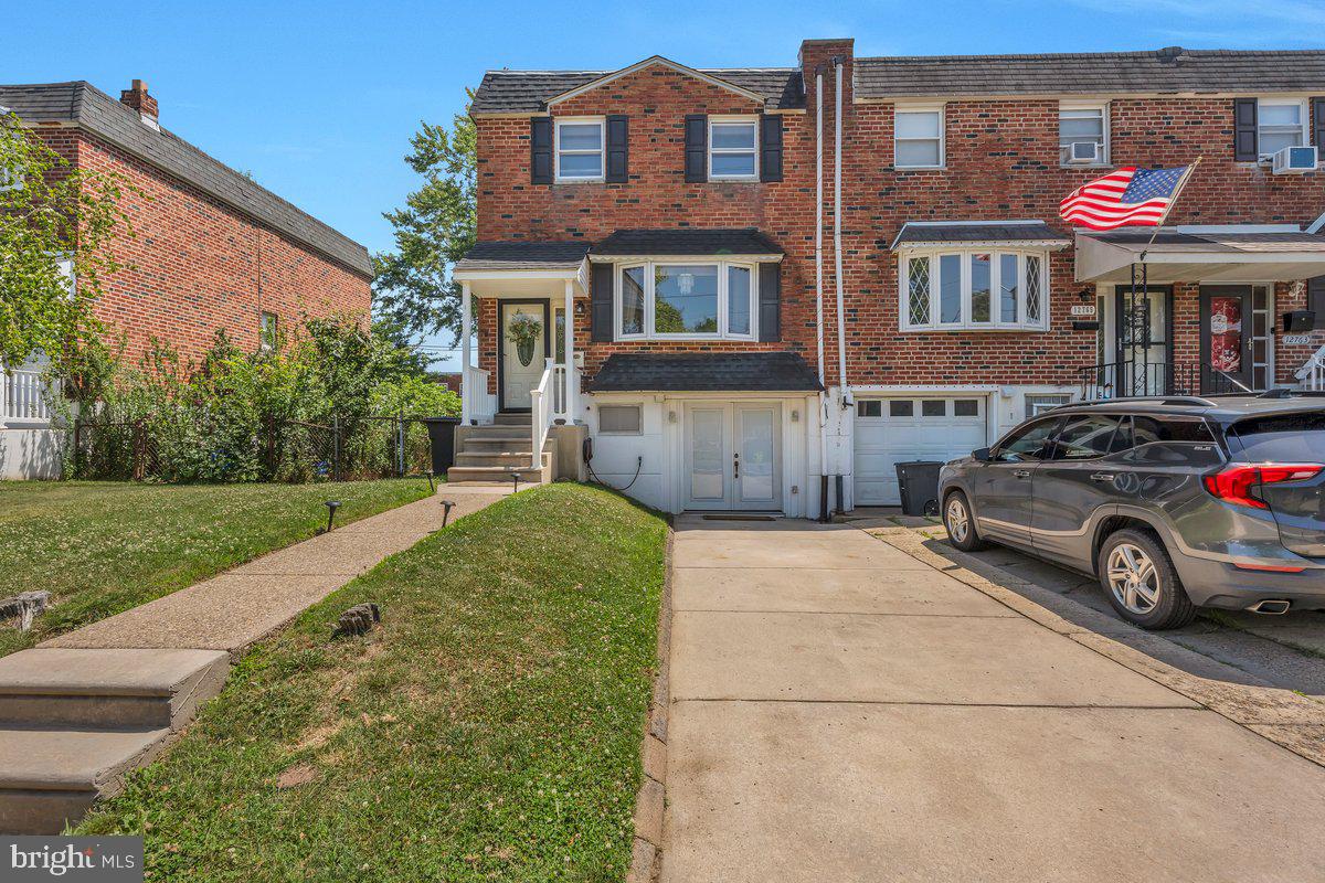 12767 Dunks Ferry Road Philadelphia, PA 19154 - Photo 2 of 41 Gallery Image 2