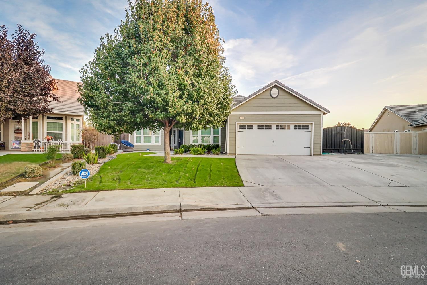 a view of house and outdoor space