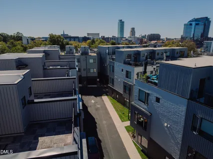 a picture of city view