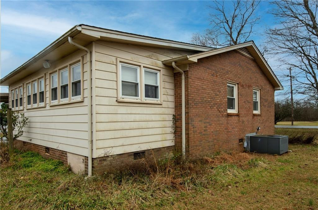 374 Trollingwood Road Haw River, NC 27258 - Photo 31 of 35 Gallery Image 31