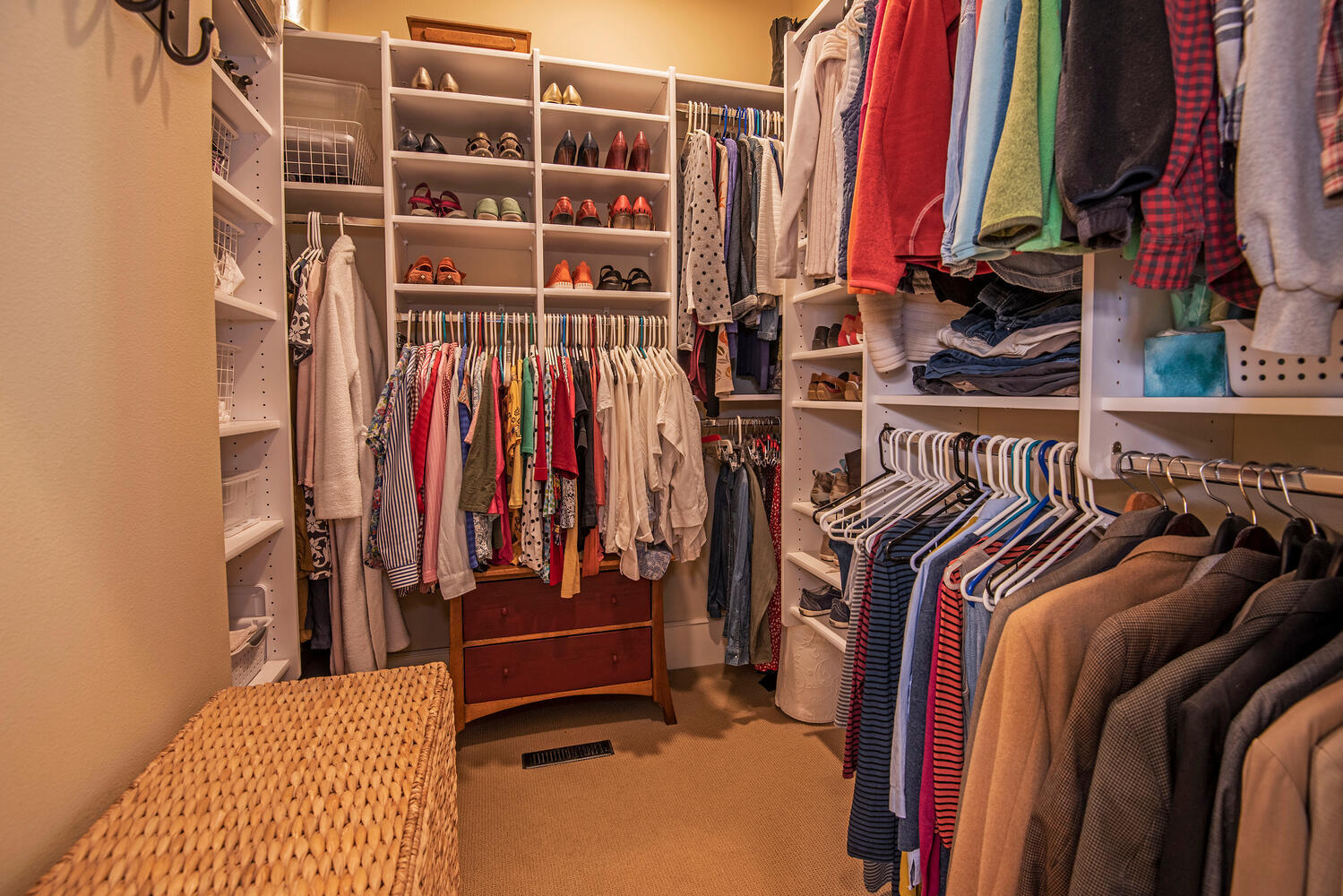69950 Cowboy Jones Road Sisters, OR 97759 - Photo 28 of 57 Walk in Closet with Built-Ins
